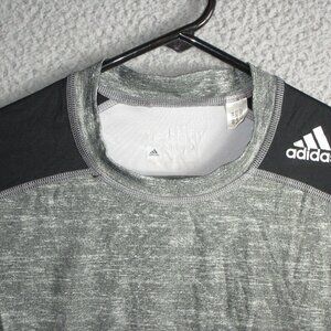 ADIDAS TECHFIT MEN'S COMPRESSION SHIRT GRAY BLACK SMALL POLYESTER